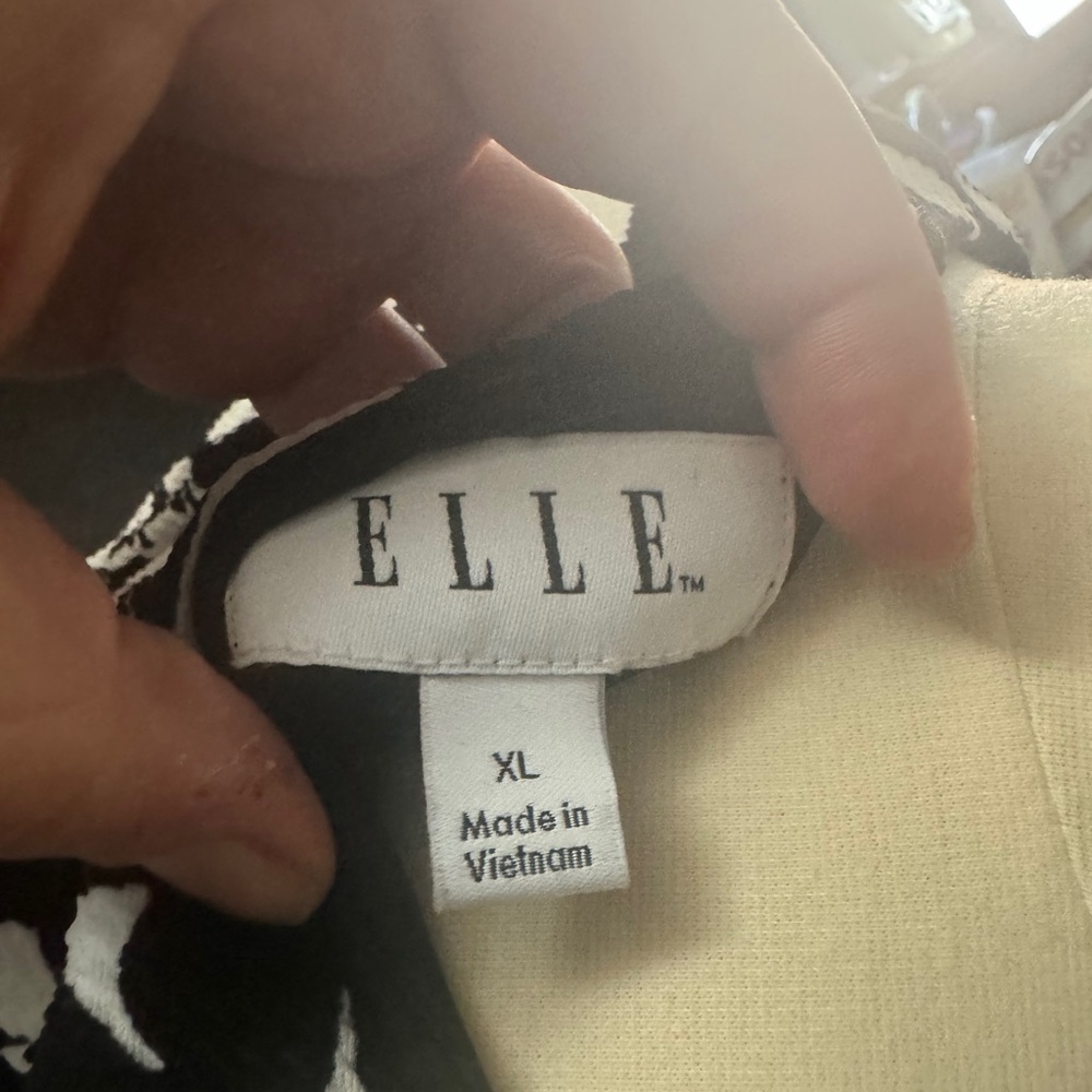 Elle Black and White Midi Dress - Picture 12 of 13